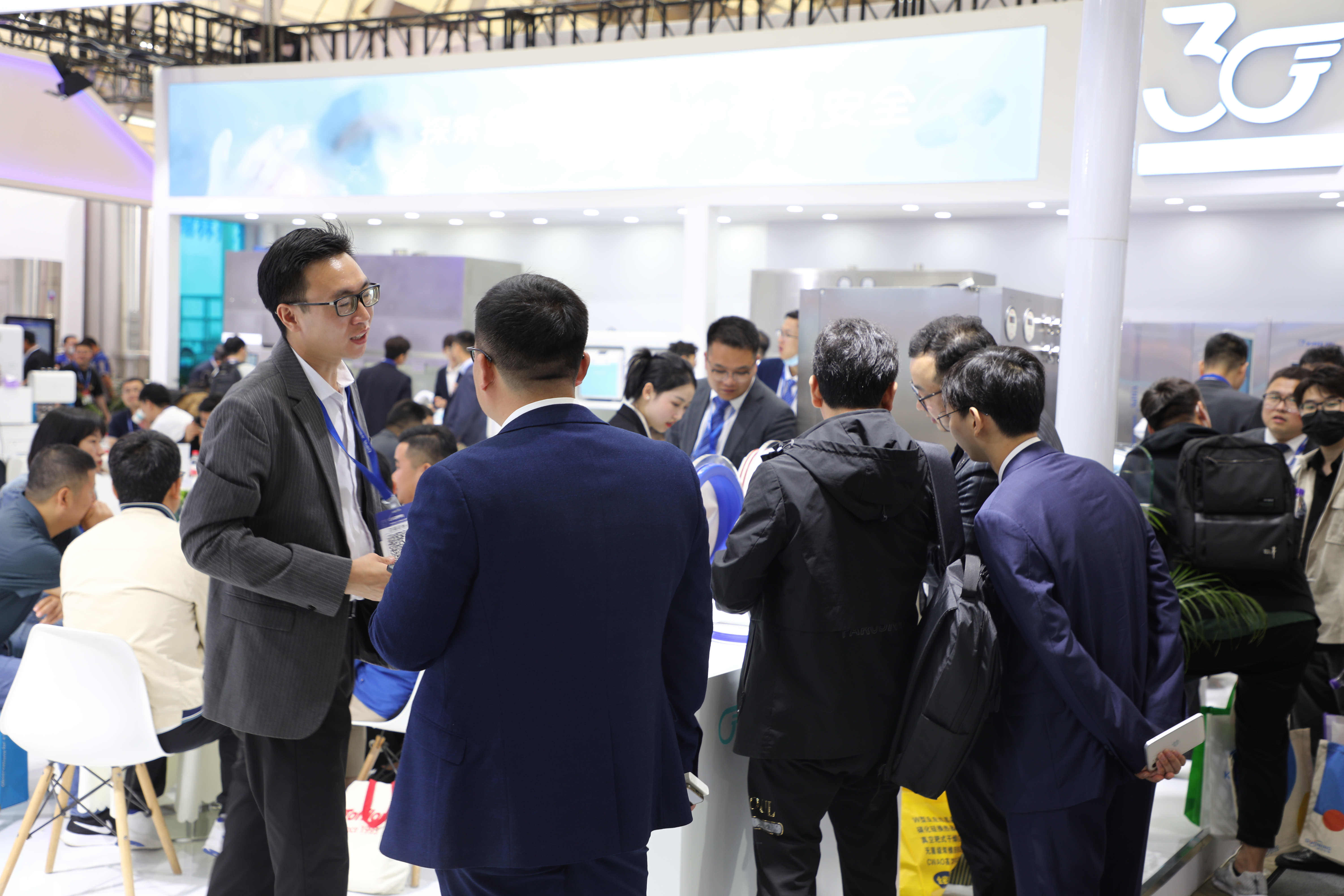 1685525502581289avKe.jpg EF1A9598-opq450894694.jpg